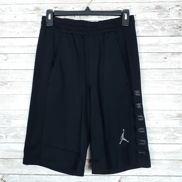 Air Jordan Shorts Youth M Black Pockets 616 - Picture 1 of 5